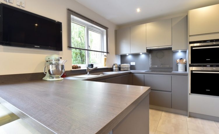 Kitchen Designs & Installations in Scotland by EKCO